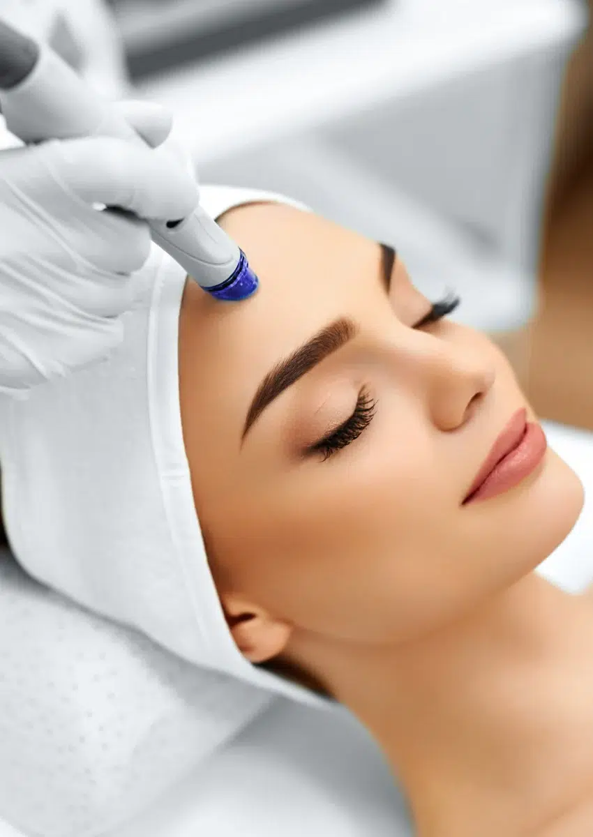 CLINIQUE BEAUTÉ BY VITORIA